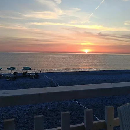 Incatevole Sul Mare Apartamento
